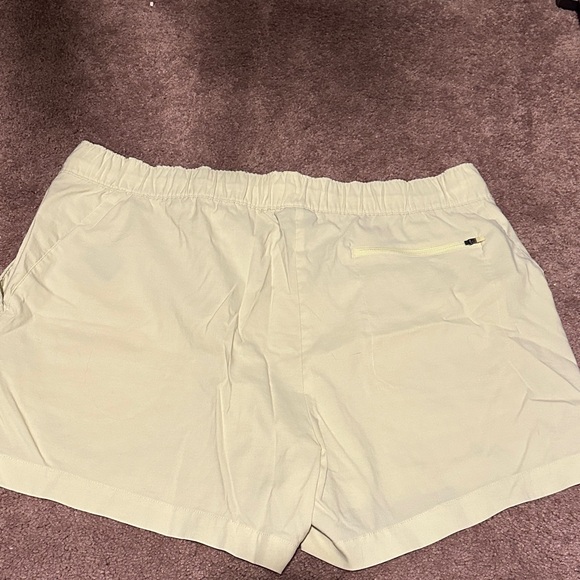 The North Face Women's Light Yellow Athletic Shorts - Picture 4 of 5